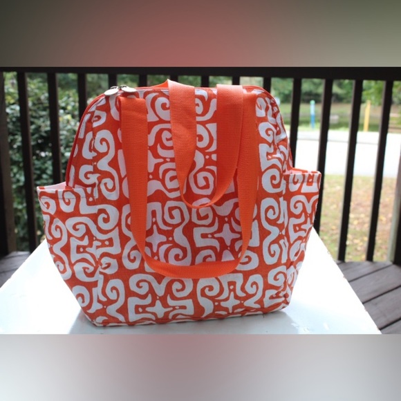 Buckhead Betties Handbags - NWOT Buckhead Betties tote bag